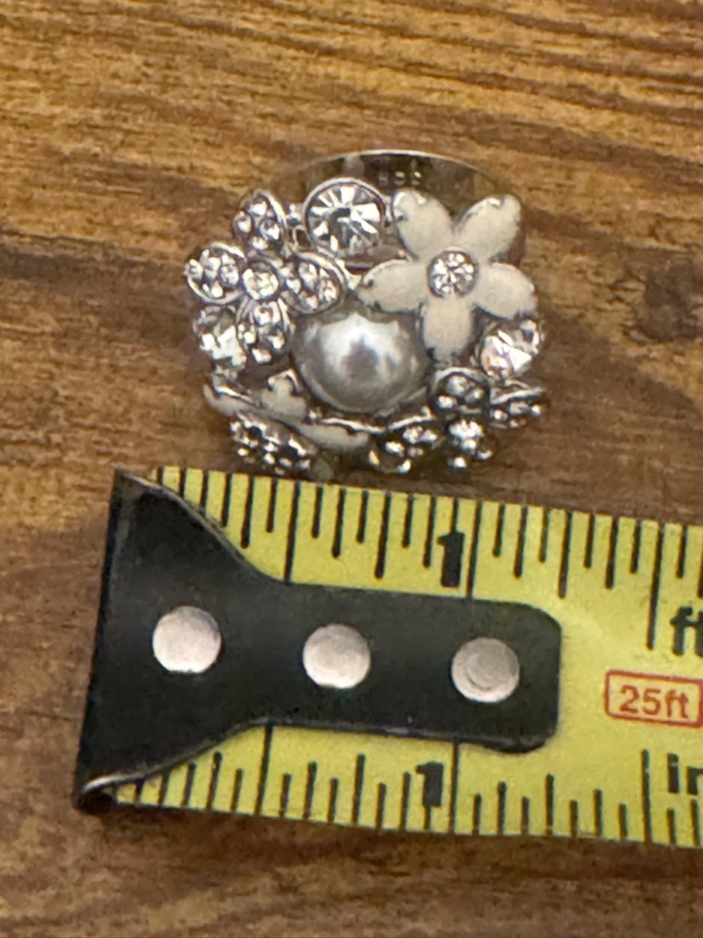 Lia Sophia Silver Tone Floral Rhinestone Enamel Pearl Statement‎ Ring Size 7 - Picture 10 of 10